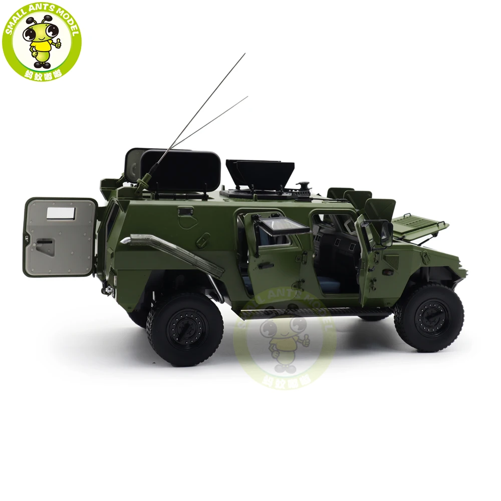 1/18 DFM Warrior 2 II All-terrain Off-Road Military Vehicles Diecast Model Toy Car Gifts For Father Friends