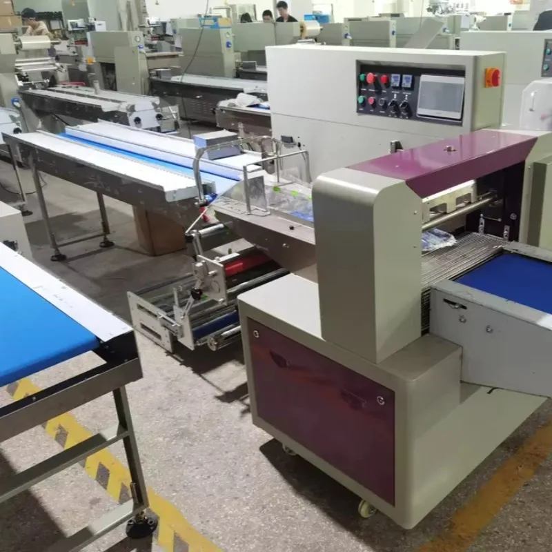 Custom Automatic Vegetable Flow Packing Machine Lettuce Spinach Packaging Machine Pepper Cucumber Corn Carrot Wrapping Machine