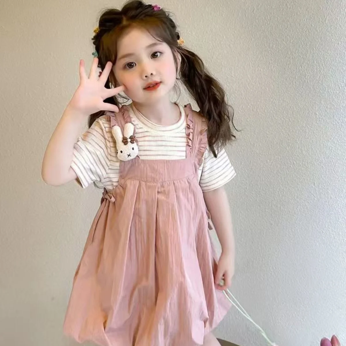 

Girls' Summer Set 2025 New Style Children's Stylish Baby Short sleeved Strap Skirt Two piece Set 90-140CM