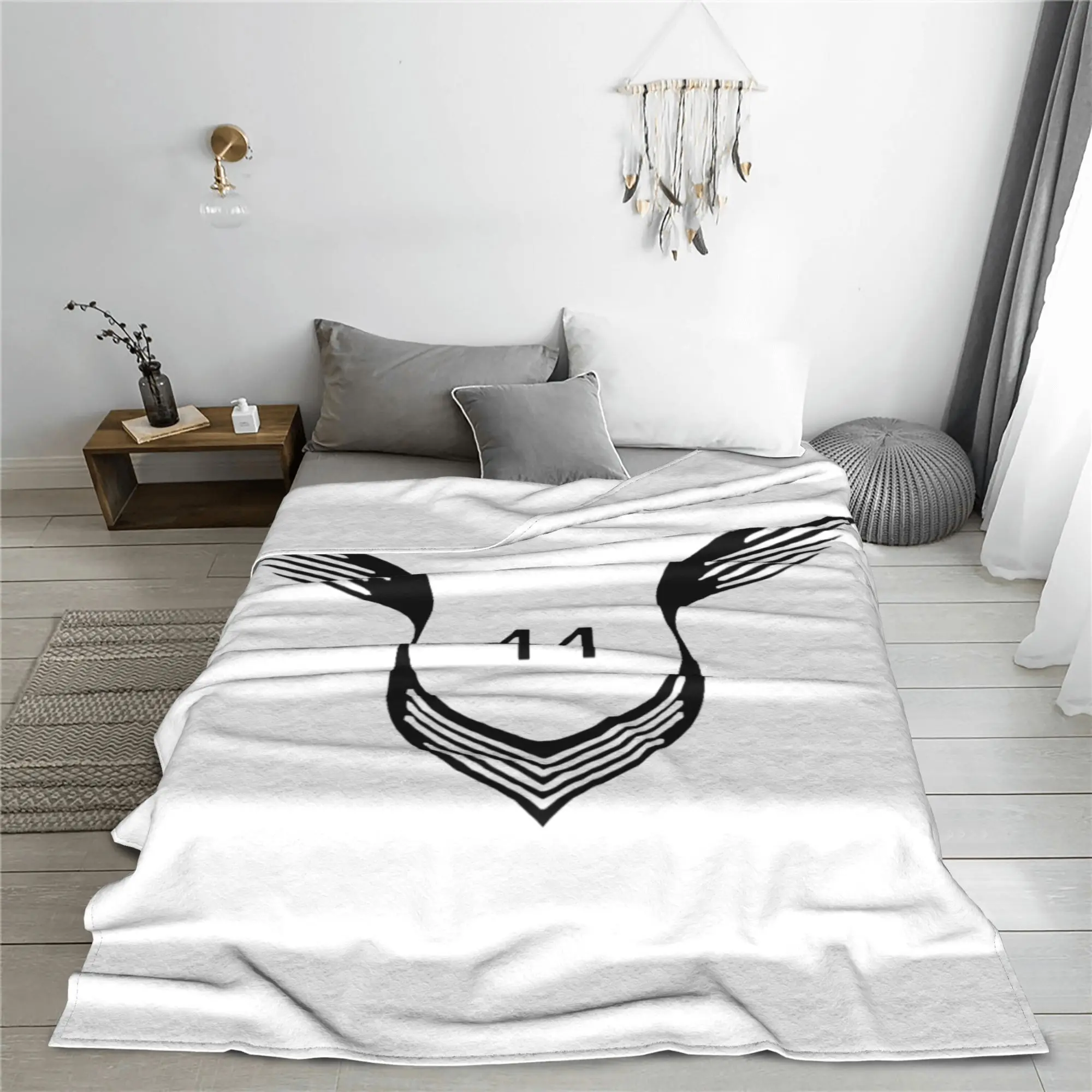 Lewis Hamilton 44 Logo Blankets Portable Fleece Sofa Throw Blanket for Couch Bedding Office Throws Bedspread Quilt