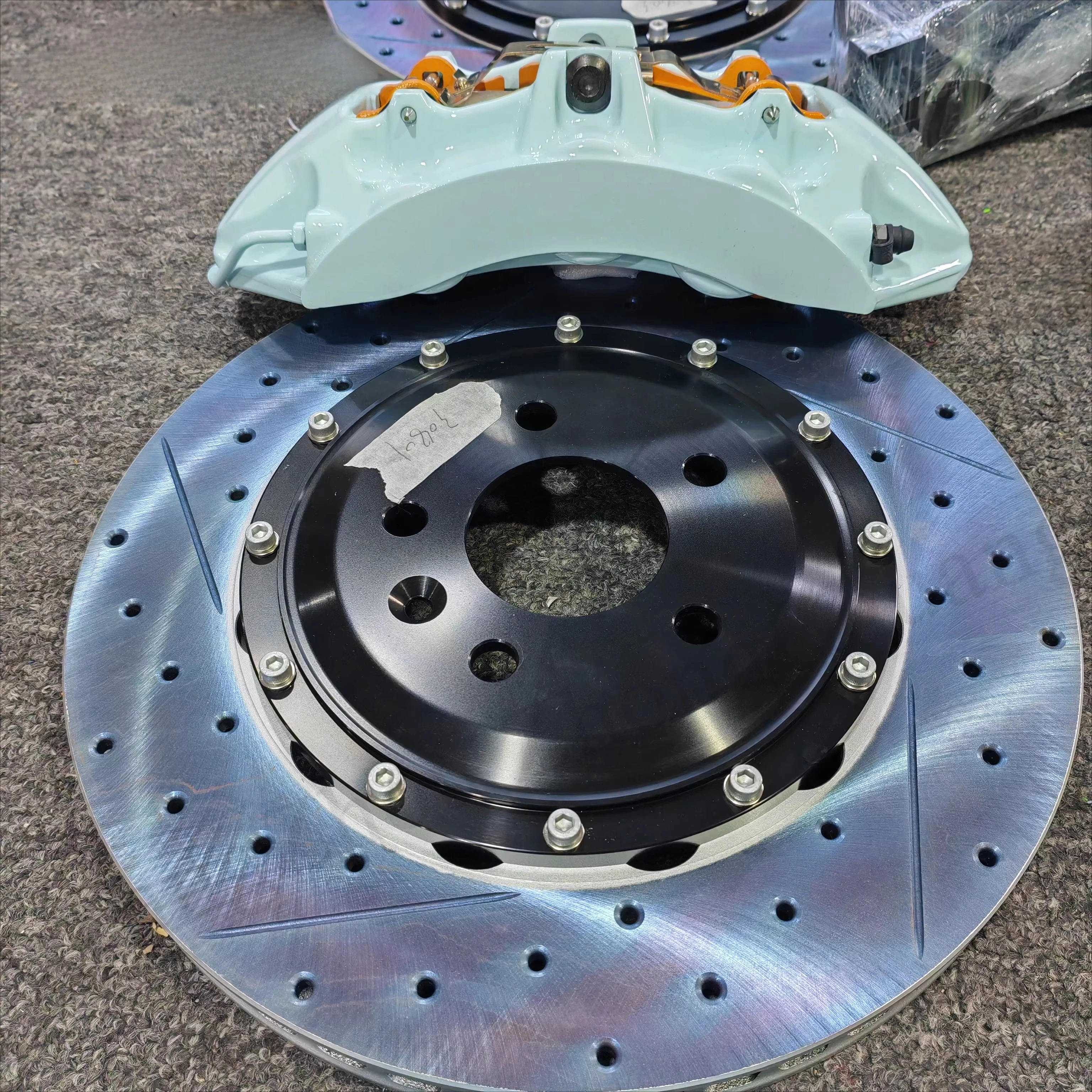 Auto Big Brake Kit Brake Caliper 6 Pot with Steel Disc for TOYOTA MERCEDES-BENZ C260L C300 S450 BMW X5 X6 Audi CHRYSLER Honda
