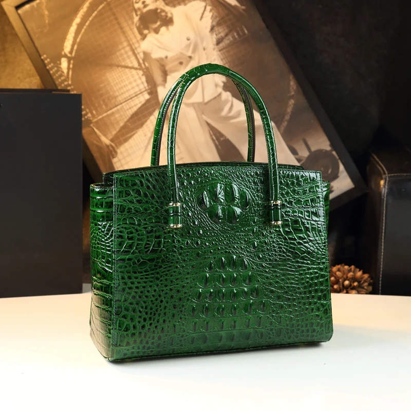 Crocodile pattern women\'s bag 2024 new fashionable and high-end handbag for middle-aged women