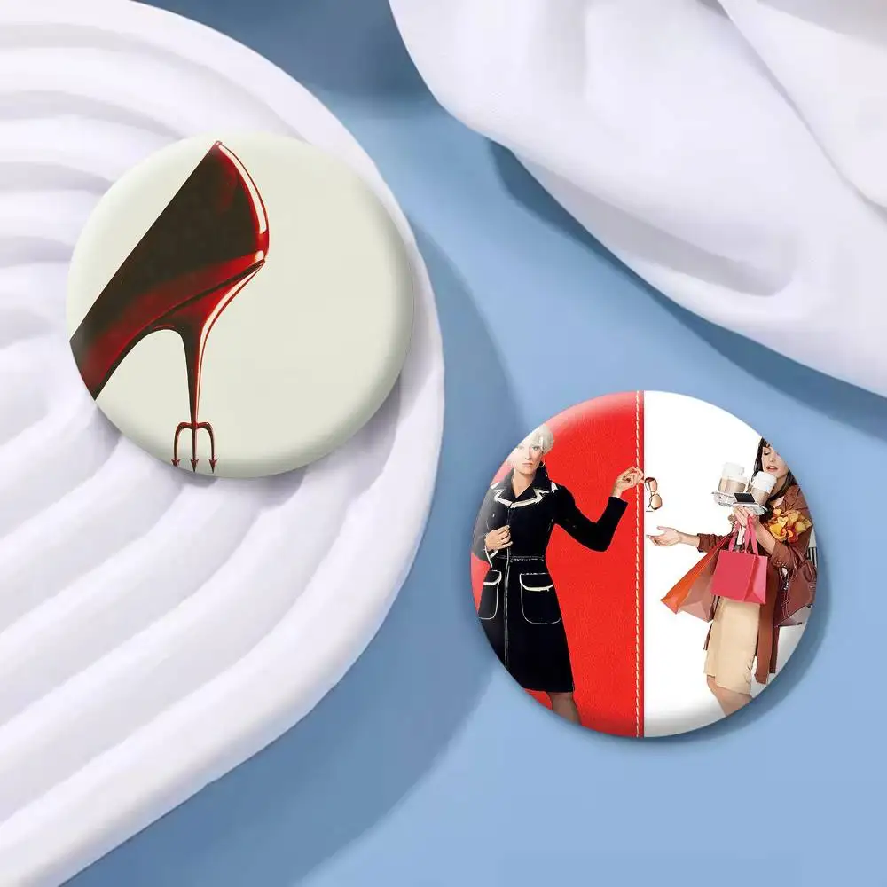 M-Miranda Movie The D-DevilS Wears PDA Badges Creative Tinplate Button PinsBrooch Badge Clothes