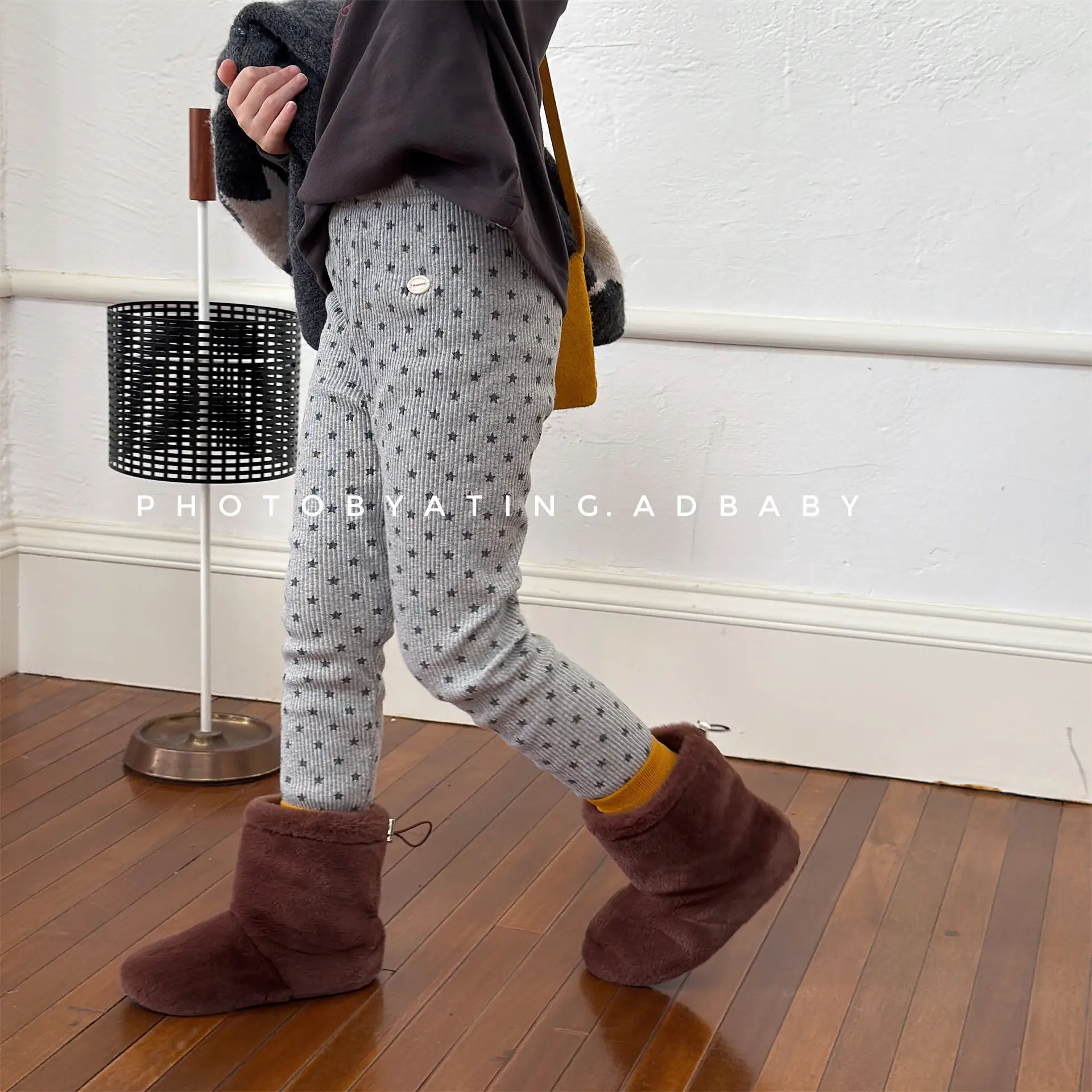 

2025 Winter New Girls Fleece Leggings Cotton Children Casual Pants Baby Girl Star Print Leggings Kids Warm Trousers