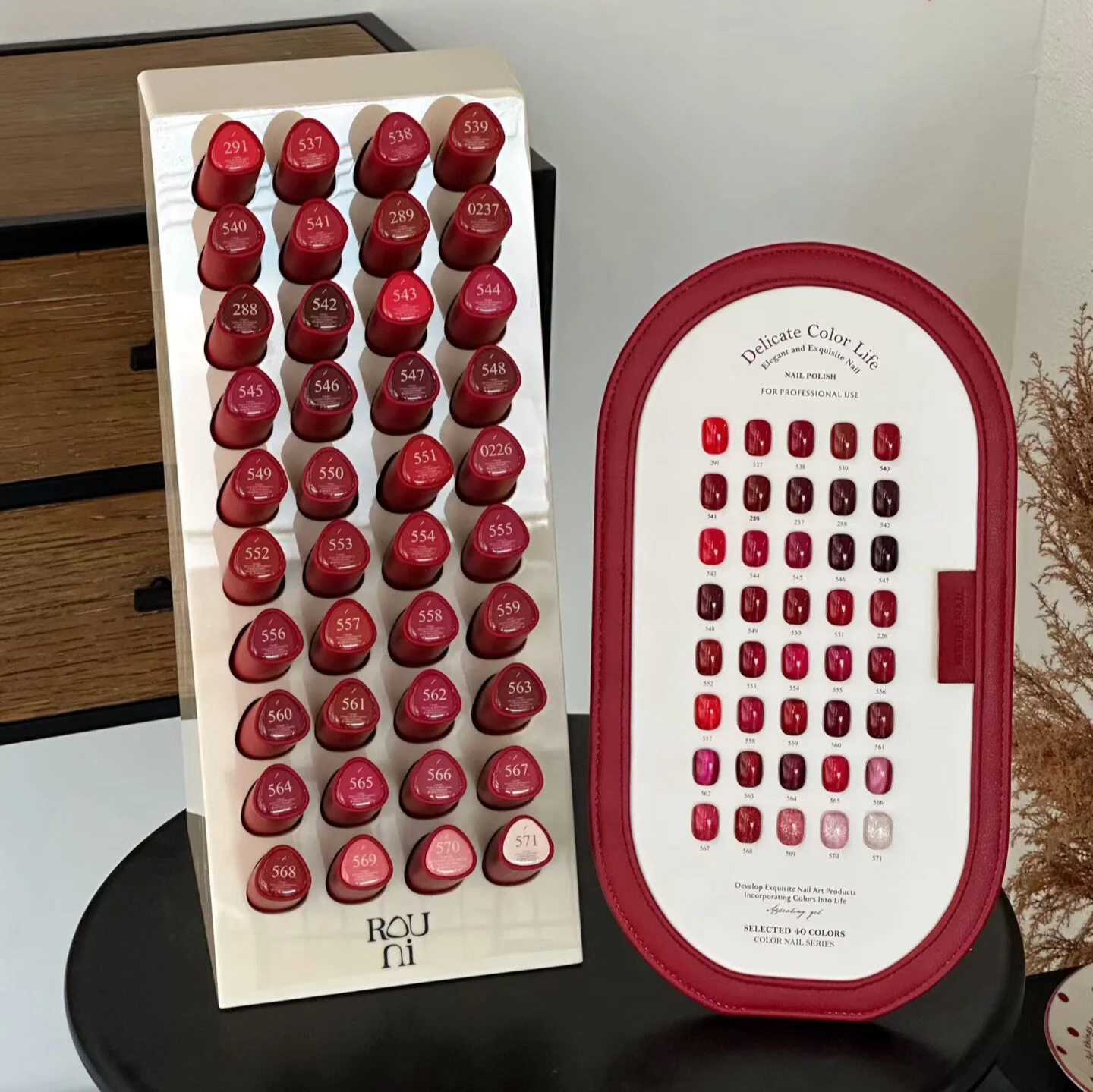 

ROUNI Hot Selling 40 Colors Gel Set Private Label Factory Price Wholesale Red Cat Eye Gel Polish