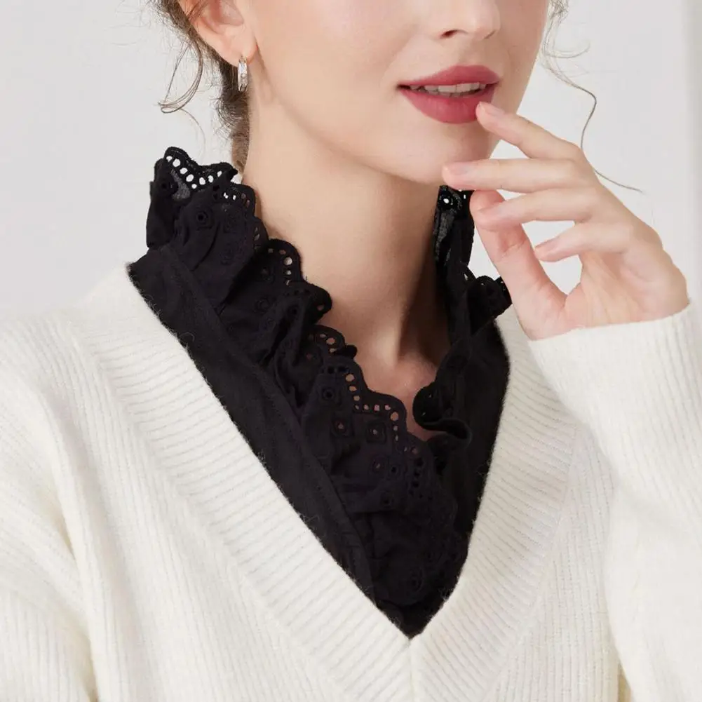 Retro Fashion Neck Decor V-neck Fake Collar for Women Elegant Detachable Dickey Layer Adjustable Layering Accessory for Sweaters