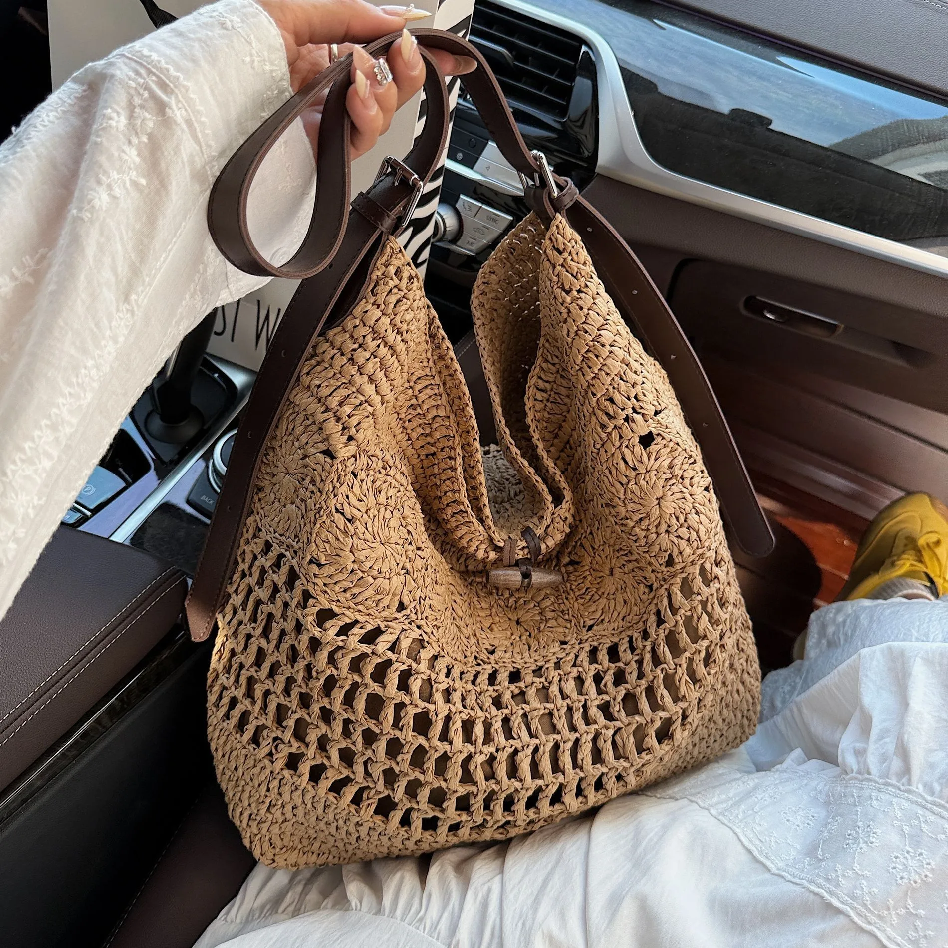 large-capacity-straw-woven-tote-bag-summer-2025-new-ethnic-style-beach-bag-casual-single-shoulder-bag-for-commuting