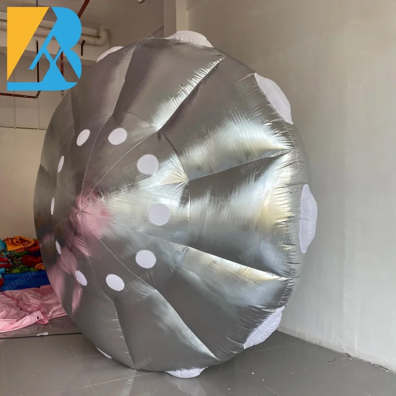 

Bespoke Alien Spaceship Inflatable Giant Blow up Flying Saucer for Barrio Fiesta Theme Party Toys