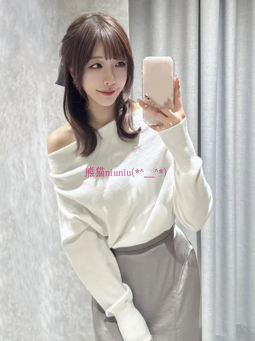 

Sweet Style Pure Knitted Sweater Shoulder Bared One-Shoulder Pleated Women's Long Sleeve Regular Fit Knitwear Casual Top