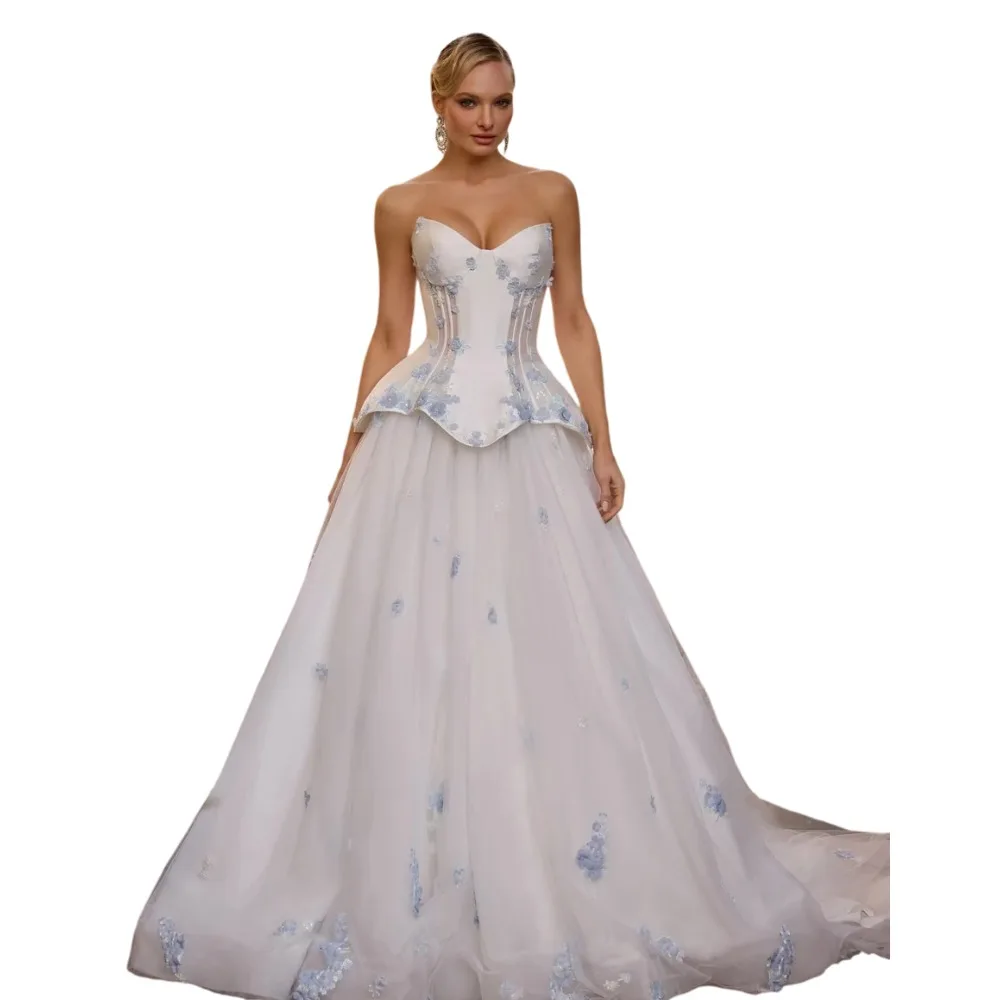 Luxury A-Line Wedding Dresses Sweetheart Applique Lace Sleeveless Bridal Gowns Lace-Up Back Sweep Train Customized Wedding Dress