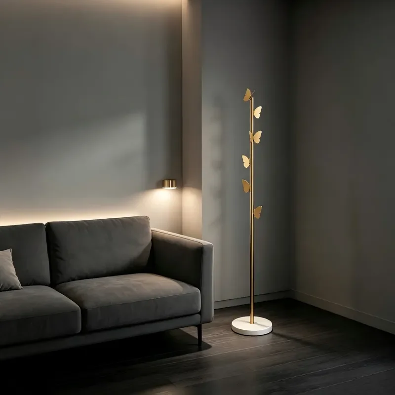 Modern Brass Floor Standing Coat Rack Simple Metal Hanger Stand for Bedroom Living Room Corner Luxury Design Clothes