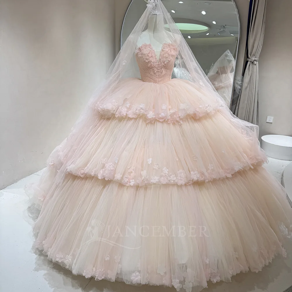 فساتين زفاف متدرجة مخصصة على الموضة بدون أكمام مزينة بالدانتيل زي العرائس برباط من الخلف رداء فيستدو دي نوفيا #1