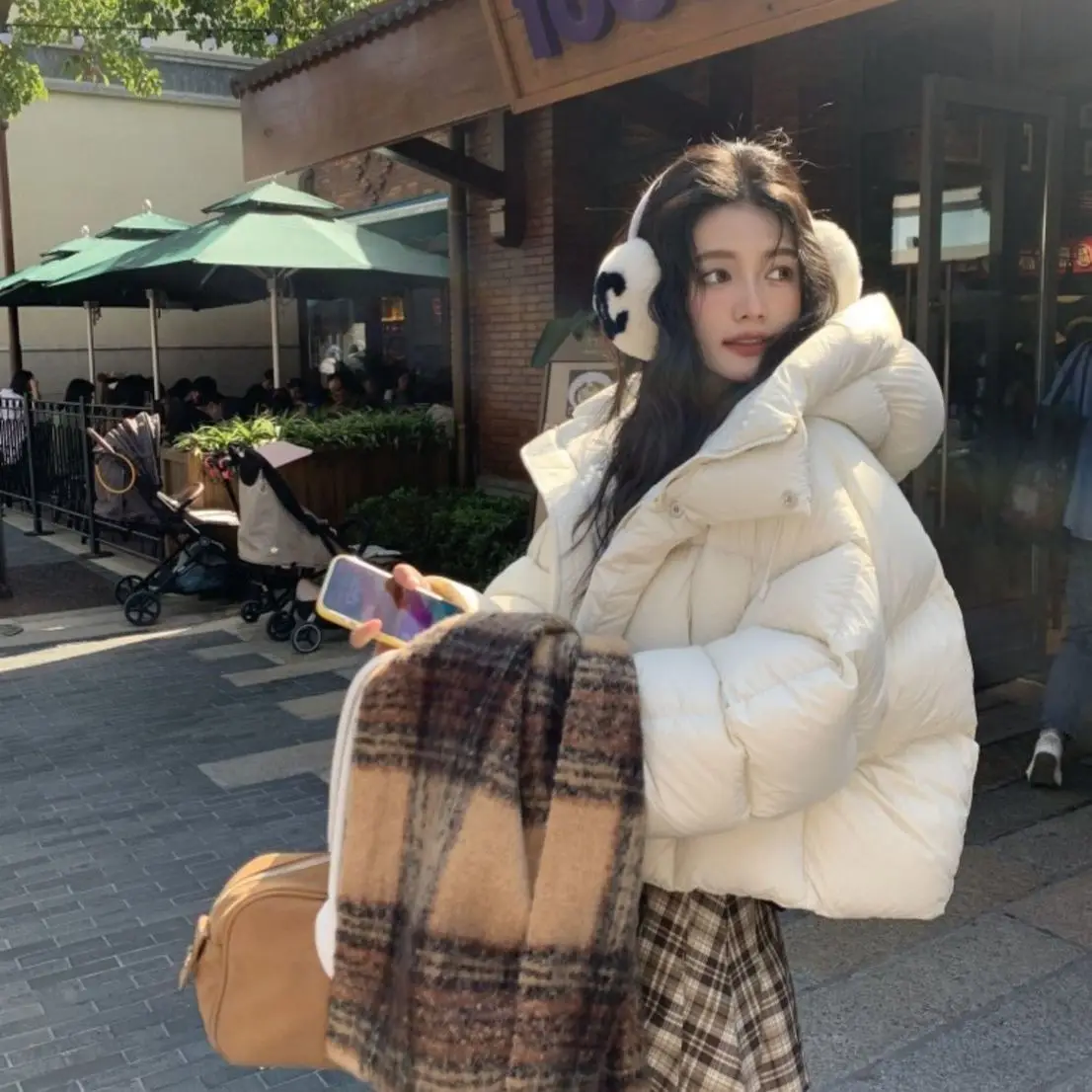 سترة نسائية شتوية جديدة لعام 2025 سترة نسائية قصيرة فضفاضة وسميكة النسخة الكورية سترة الخبز معطف بلون واحد #6