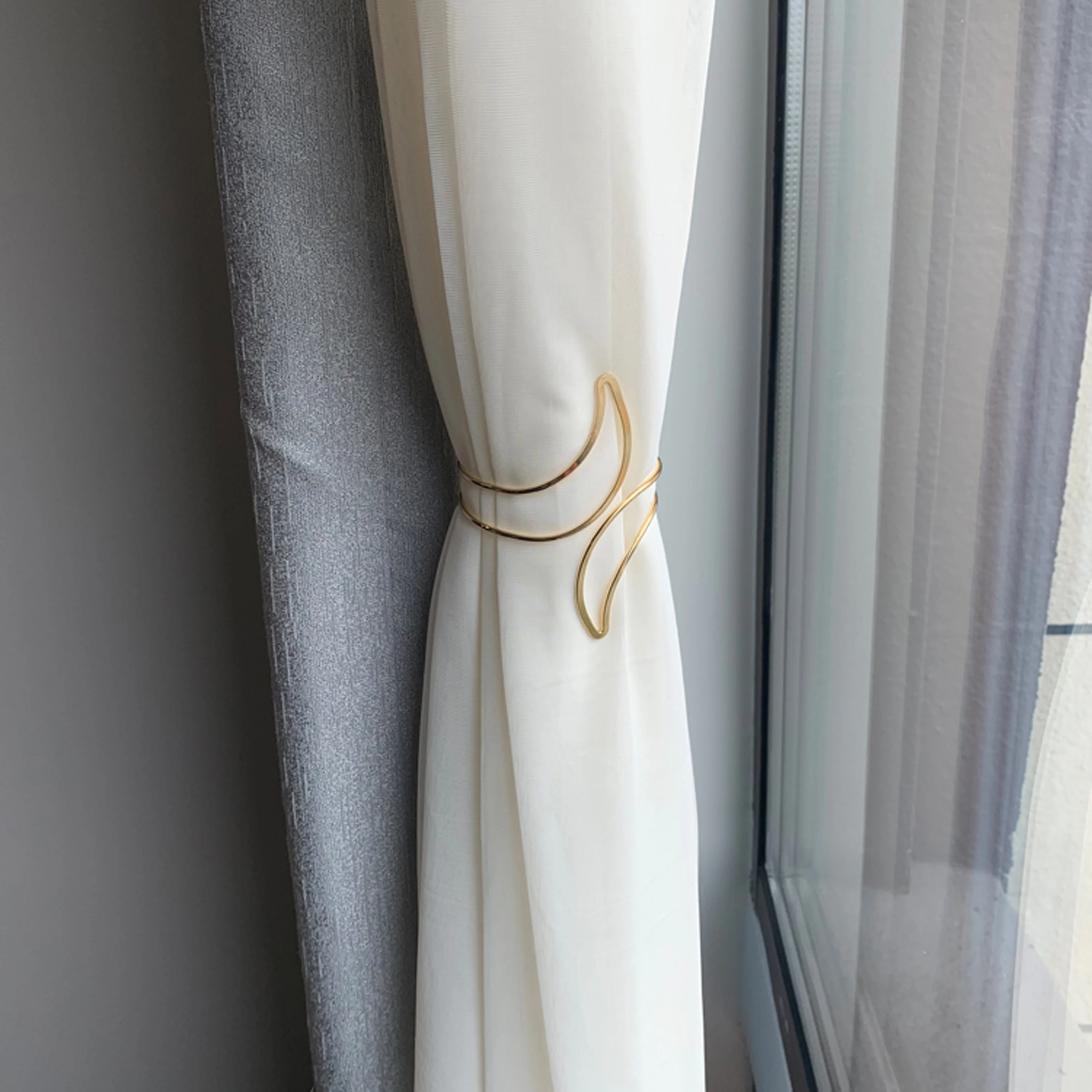 2pcs Modern Minimalist Metal Geometric Moon Pattern Design Curtain Tiebacks, For Bedroom, Living Room, Office, Study Curtains