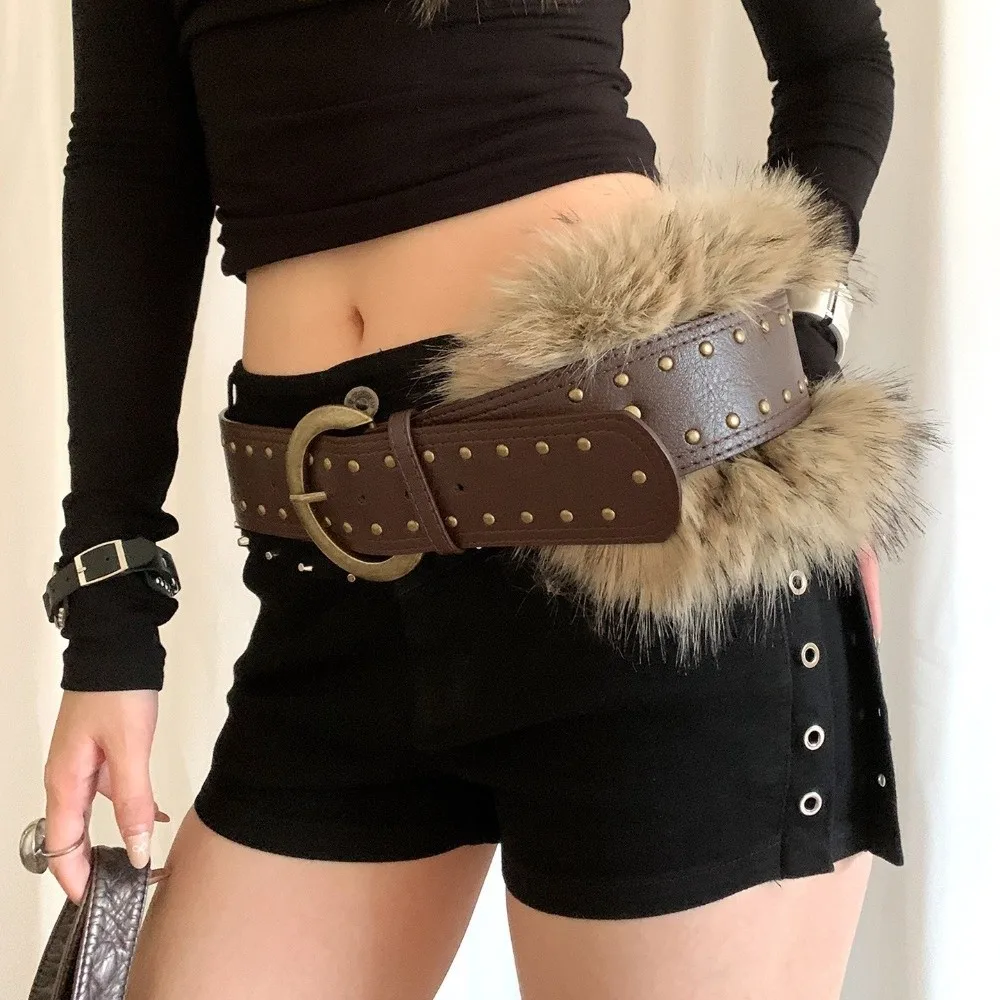 Cintura punk retrò di alta qualità Cintura da donna in pelliccia sintetica marrone Cintura larga in pelliccia con rivetti Accessorio per la vita da donna
