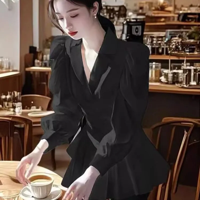 

2026 Spring New Salt Light and Ripe Temperament Commuting Shirt Female Royal Sister Fashion Super Good-looking Casual Waist Top