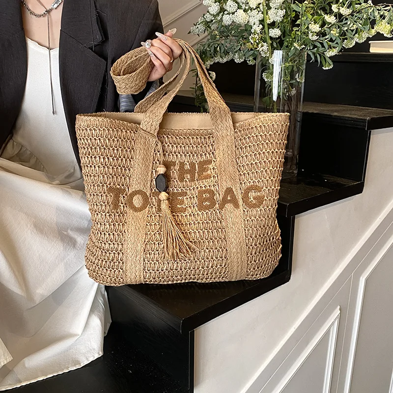 

Large Capacity Woven Straw Woven Bag for Women New Beach Vacation Shoulder Bag Casual Commuting Tote Bag Purses and Handbags