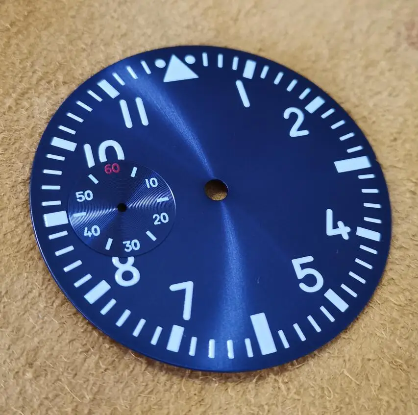 Watch accessories Watch dial Smooth diameter of 38.9mm Classic pilot Blue sterile dial Green luminous thickness of 0.4mm