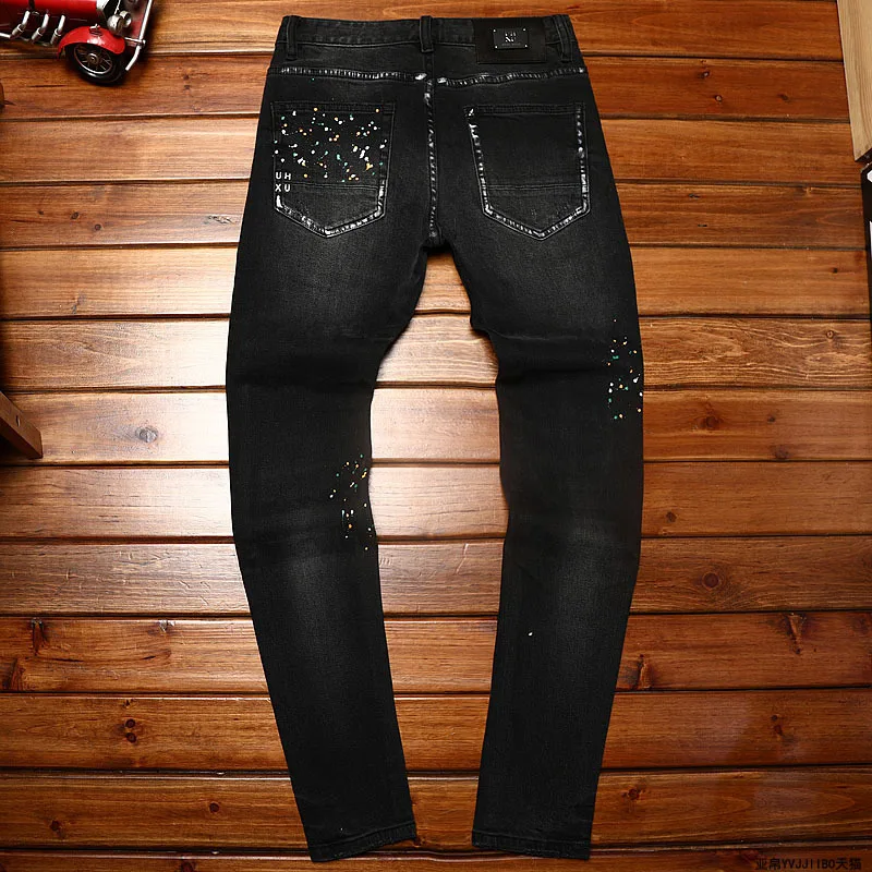 2024 nuovi Jeans strappati neri grigi Splash-Ink Street Trend da uomo Slim Fit raschiare Patch pantaloni di qualità da uomo popolari