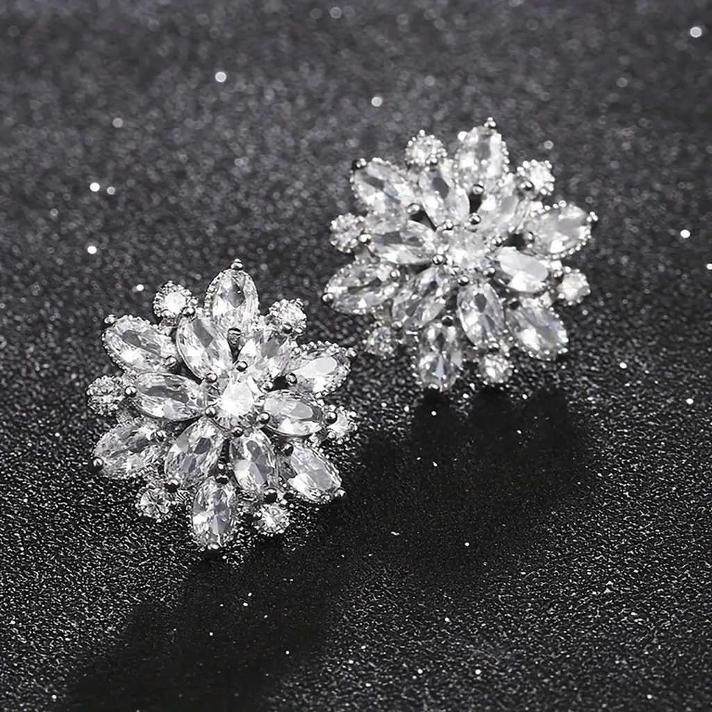 Luxury Sparkly Sunflower Stud Earrings for Women Alloy Crystal Earrings Bridal Wedding Jewelry Elegant Fashion Gifts