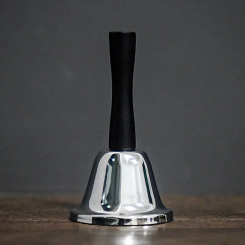 Sztuczki Magiczne z Dzwonkiem: Przeproszony Pierścień, Powietrzny Pierścień, Pojawiający Się Pierścień, Znikający Pierścień, Magia z Bliska, Iluzje Uliczne, Gadżety, Rekwizyty