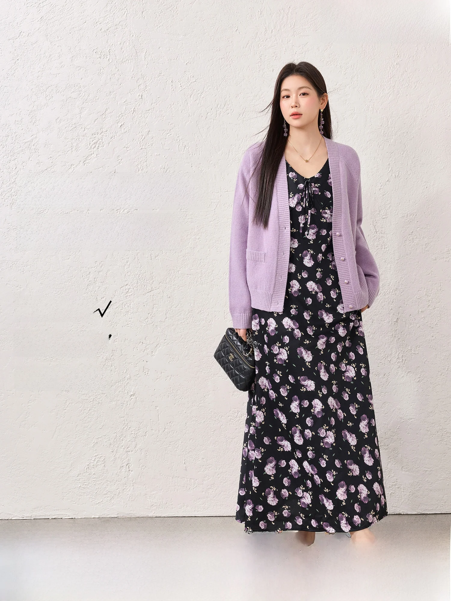 

Новый женский модный комплект: синий кардиган большого размера с фиолетовым вязаным узором и цветочным принтом, весенний, нежный, элегантный.