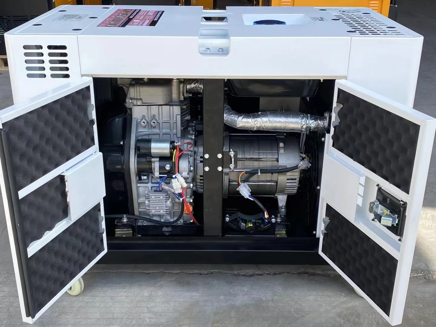 

Gold Seller High Power Double Cylinder 10kw 12kw 15kw 20kw Household 220v 380v Silent Type Generator Sets