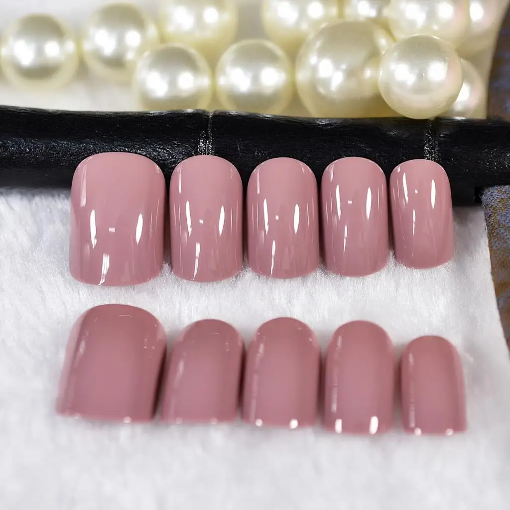 24 Stuks Glanzend Licht Paars Roze Pers Op Valse Nagels Kort Squoval Effen Kleur Herbruikbaar Acryl Nail Art Tips Nep Vingernagels