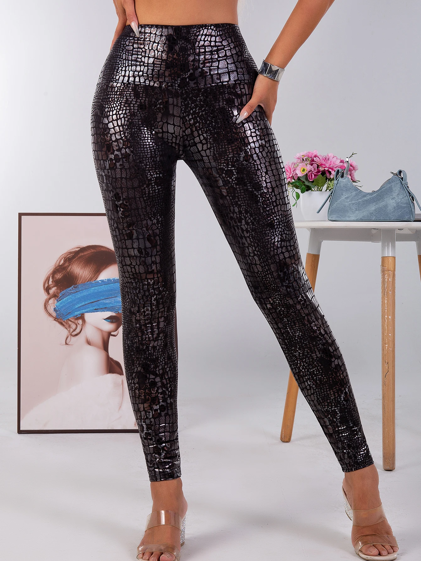 New Tight Stretch Hot Gold Cropped Pants European Style Snake Peach Hip Leggings Women\'s High-waisted Slim-fit Cropped Pants