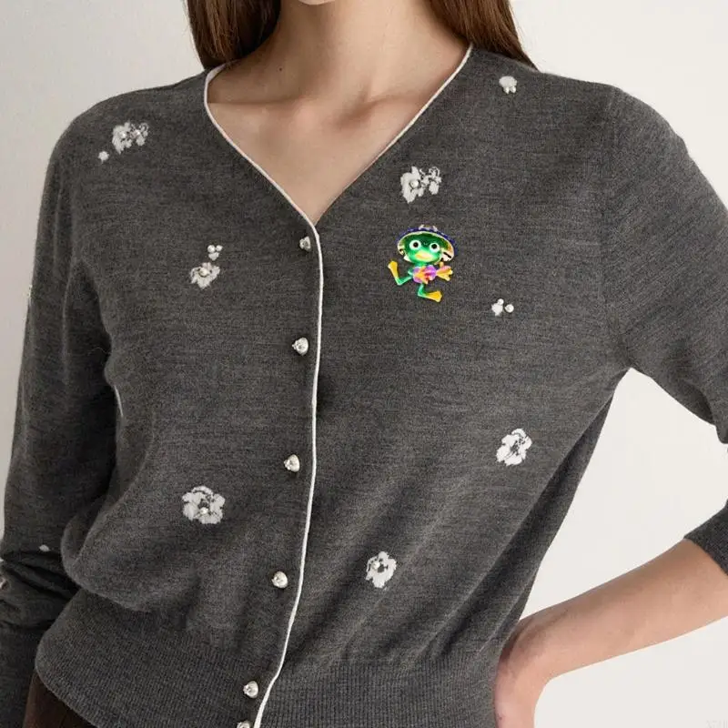  Metal Tone Animal Brooch Pin for Lapels, Cardigans and Bag Detail