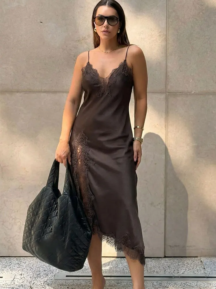 เดรสยาวผ้าซาตินแต่งลูกไม้สำหรับผู้หญิง ดีไซน์เซ็กซี่เปิดหลัง แขนกุด เหมาะสำหรับงานปาร์ตี้และงานกลางคืน แฟชั่นฤดูร้อนสำหรับสุภาพสตรี