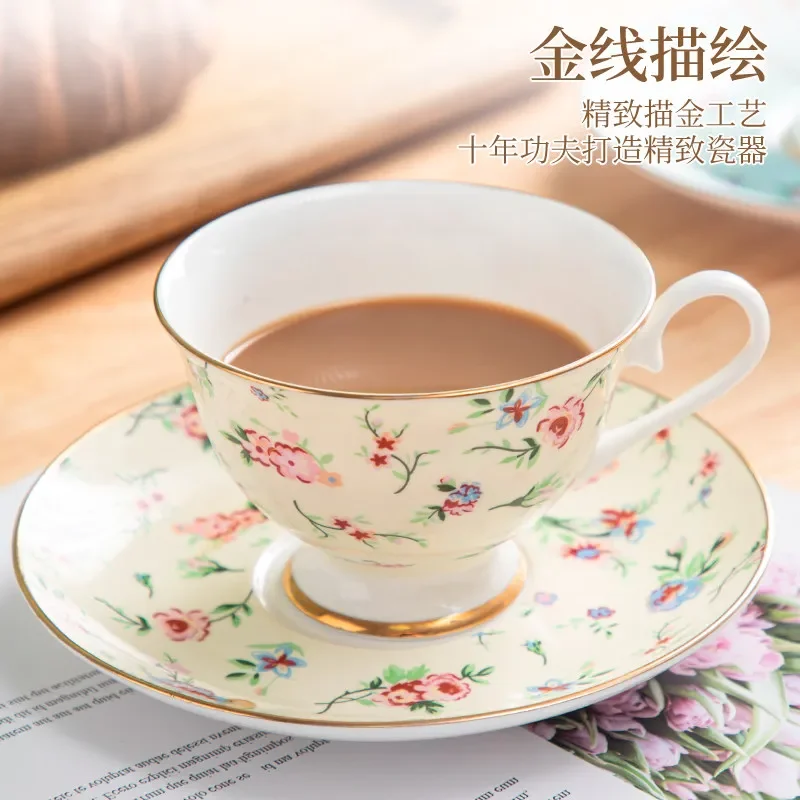 2 Colors Ceramic Coffee Cup Saucer Spoon One Set Flower Tea Cup Set European Porcelain Cup and Saucer For Coffee Mug Gift