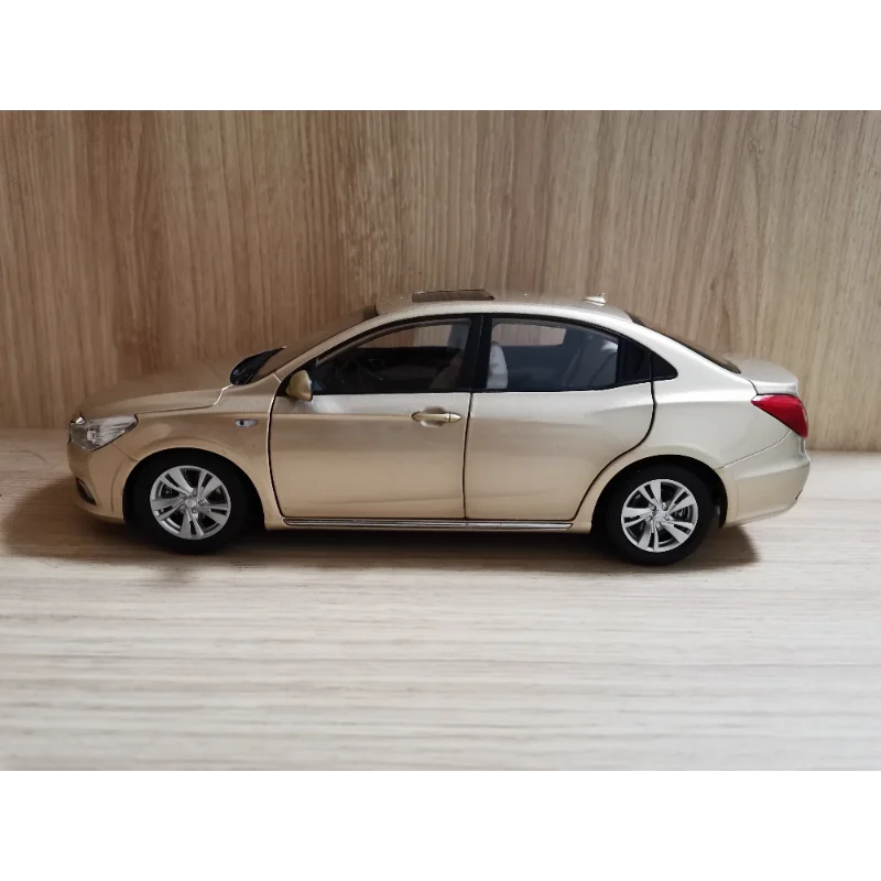 Modèle de voiture en alliage moulé sous pression, échelle 1:18, Original GAC Trumpchi GA3S, jouet de collection, cadeau, affichage Souvenir, ornement