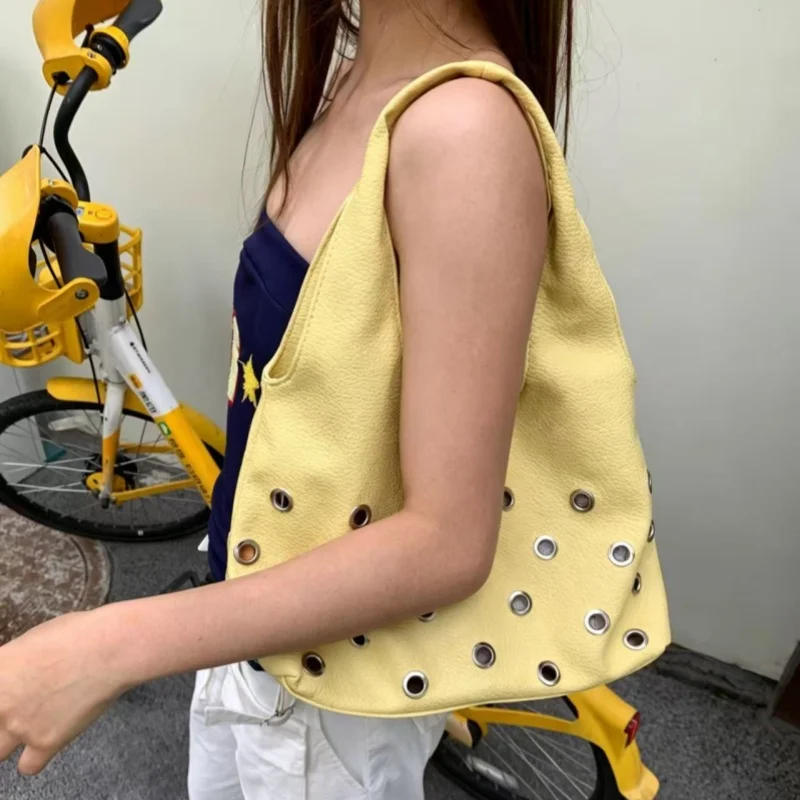 2026 New High Quality PU Leather Punk Underarm Bag Women's Commuter Light Luxury Niche High-end Portable Shoulder Bag Tote Bag
