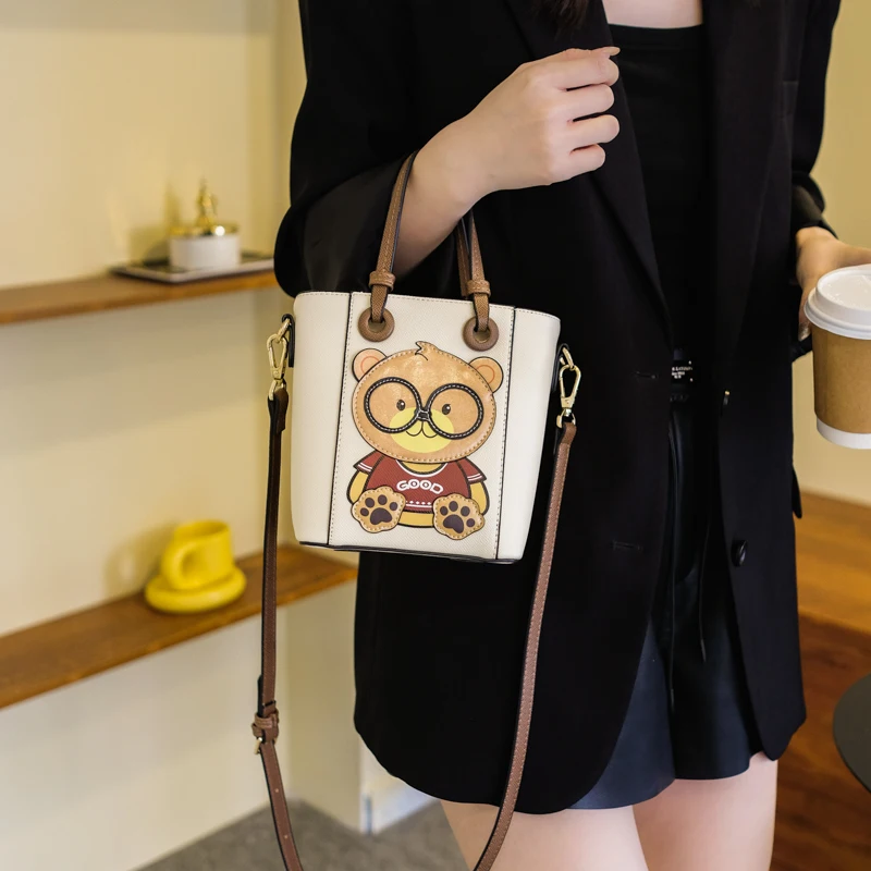 handbag for women niche bucket bag purse Popular small bag women 2024 fashion bear Tote bag casual portable crossbody bag