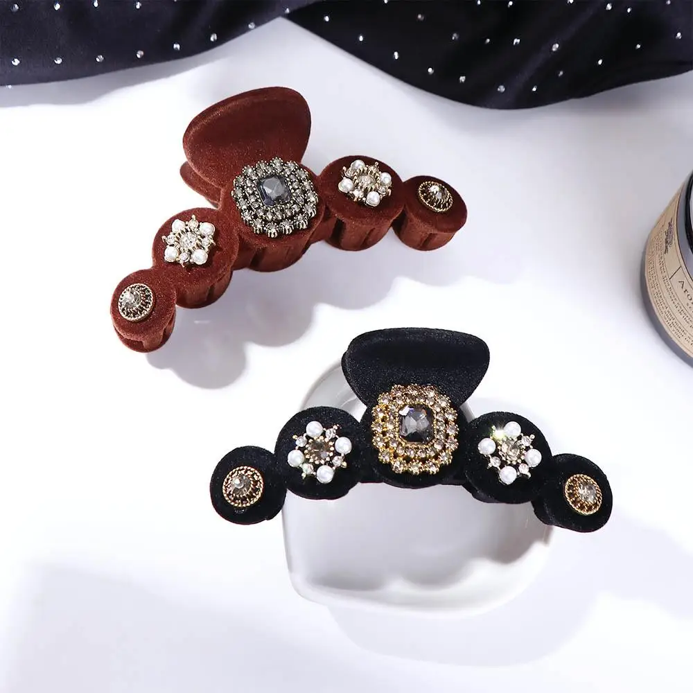 Elegant Retro Hair Clip Pearl Rhinestone Winter Korean Ponytail Holder Women Hair Claws Crystal Shark Clip Hairgrip