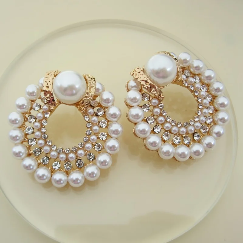 Elegant Imitation Pearl Inlaid Zircon Round Pendant Earrings, Women's Light Luxury Fashion Holiday Accessories Gifts
