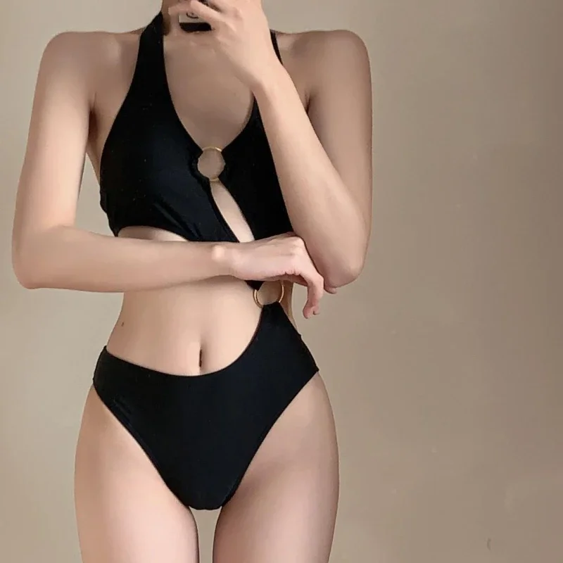 Nova roupa de banho feminina cortada maiô de uma peça sexy botão frontal maiô bodysuit halter monokini verão 2025