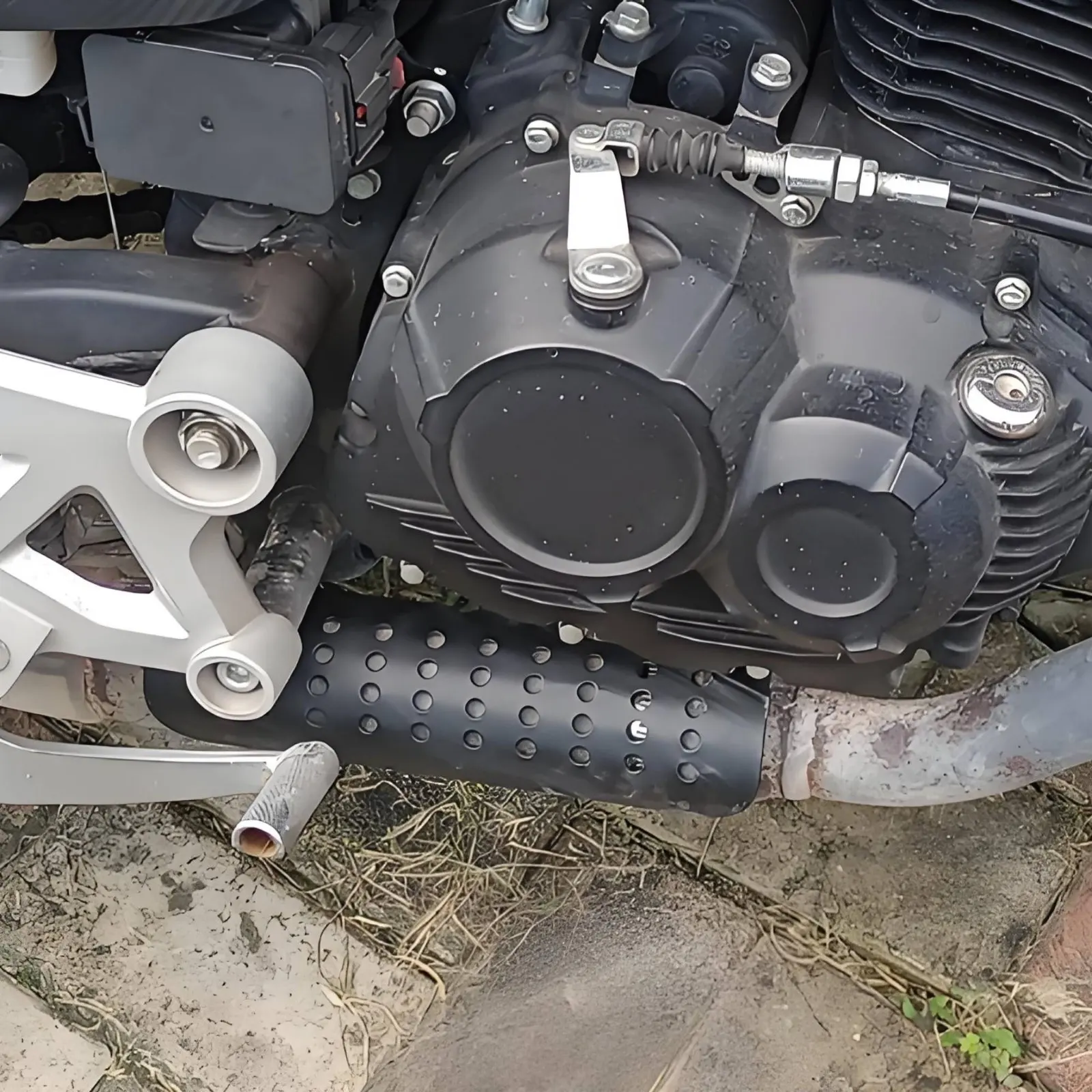 Motorcycle Exhaust Heat Guard Long-Lasting Muffler Thermal Guard Exhaust Pipe Cover Weather-Resistant Muffler Protector Cover