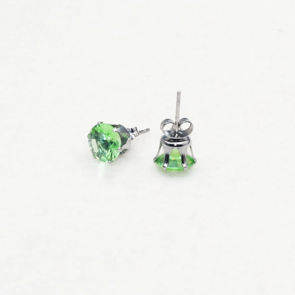 Edelstahl-Ohrstecker, große, runde 8-mm-Stecker mit Apfelgrünem Glas, minimalistisch, hypoallergen, farbecht, klassischer Stil – Detail 1