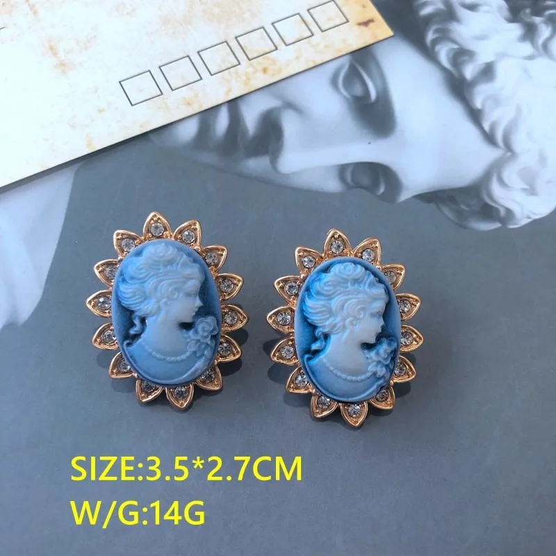 Victorian Crystal Rhinestones Cameo Vintage for Women Queen\'s Cameo Beauty Head Ear Stud Accessor Girl Gift 2023 New