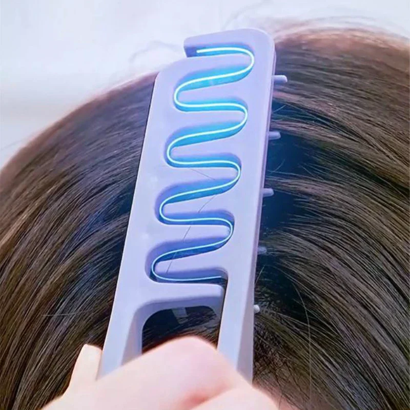 

Volumizing Wide-Tooth Hair Styling Comb for Men, ABS Plastic with Textured Grip, Ideal for All Hair Types, Perfect for Home Use