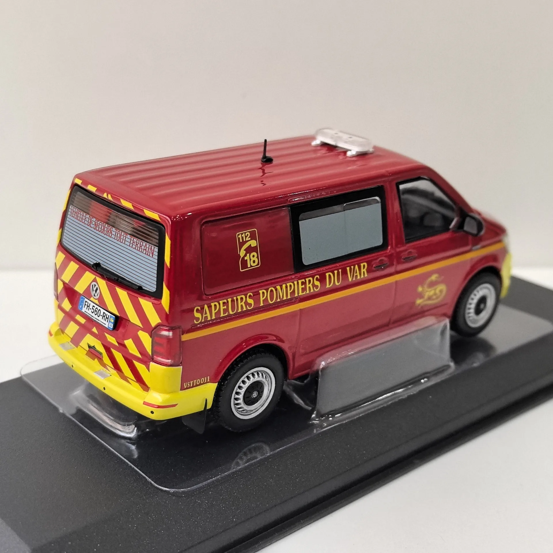 Diecast ODEON 1/43 Escala VW T6 SDIS 83 VW motor de incêndio Liga Modelo de carro Brinquedo colecionável Presente Lembrança Display Ornamento