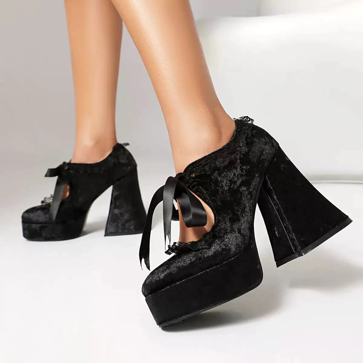 

Mary Jane Retro Women's Shoes Velvet Lace Lace Waterproof Platform Thick Bottom Thick Heel Straight Buckle With High Heels