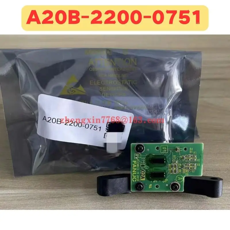 

A20B-2200-0751 Совершенно новый и оригинальный Φ A20B 2200 Φ