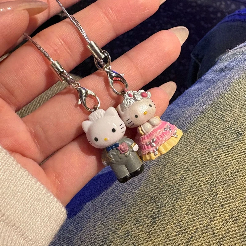 

Sanrio Hello Kitty Keychain 3D KT Cat Pendant Kawaii Anime Hellokitty Hanging Ornament Wedding Companion Gift Phone Charms