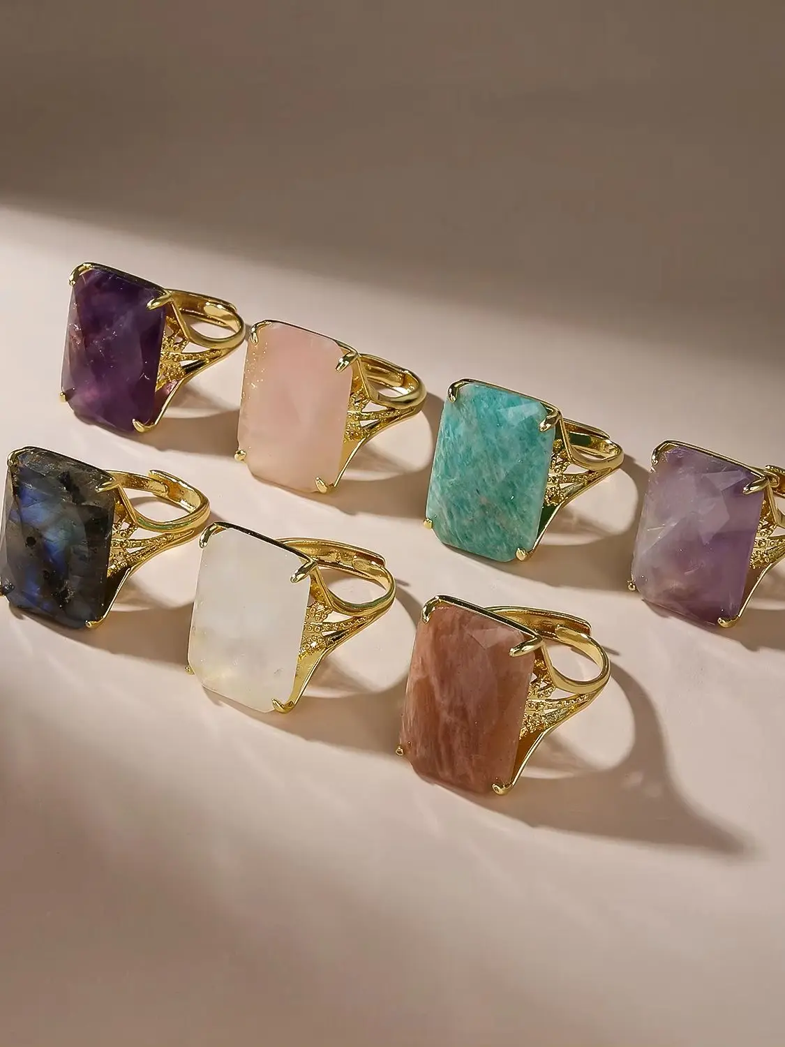 Natürlicher Sonnenstein-Ring für Frauen Großer Rechteckiger Amethyst Rosenquarz-Ring Verzierter Vergoldeter Boho Spiritueller Schmuck Geschenk – Detail 3