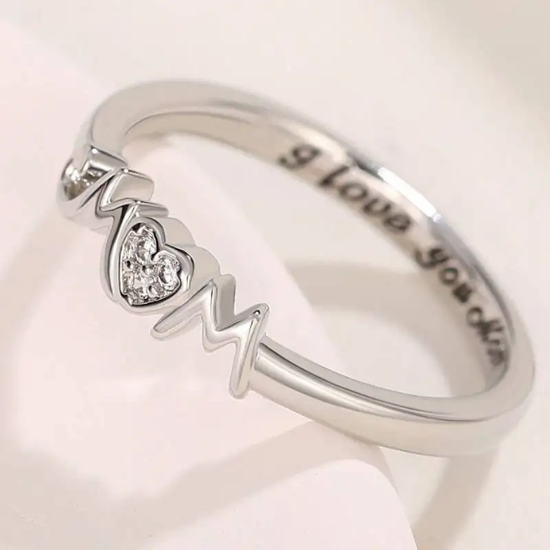 Huitan Herzförmiger Damenring zum Muttertag, Geschenk für Mama, elegantes, charmantes Party-Accessoire, eingelegter, glänzender CZ-Modeschmuck