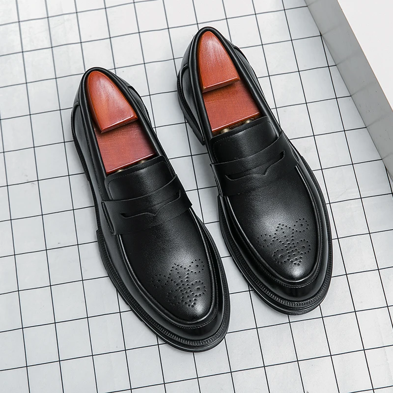 High-end Casual Business Leather Shoes for Men Wedding Social Leather Men’s Dress Shoes British Formal Carving Men Block Shoes