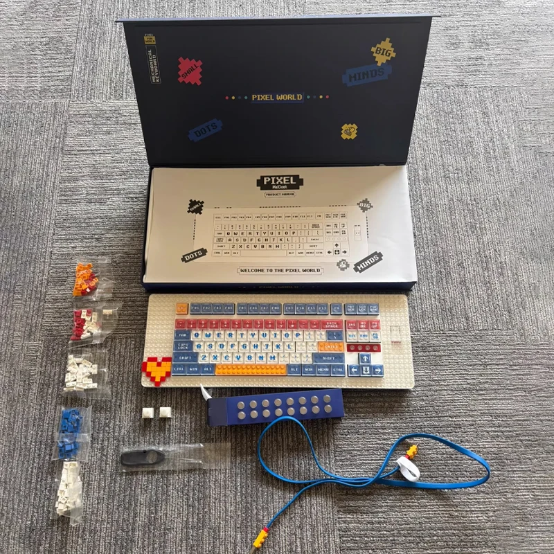 MelGeek PIXEL Keyboard Game Building BlockTri mode Wireless Bluetooth Customized Mechanical Keyboard Mute Creative Holiday Gifts